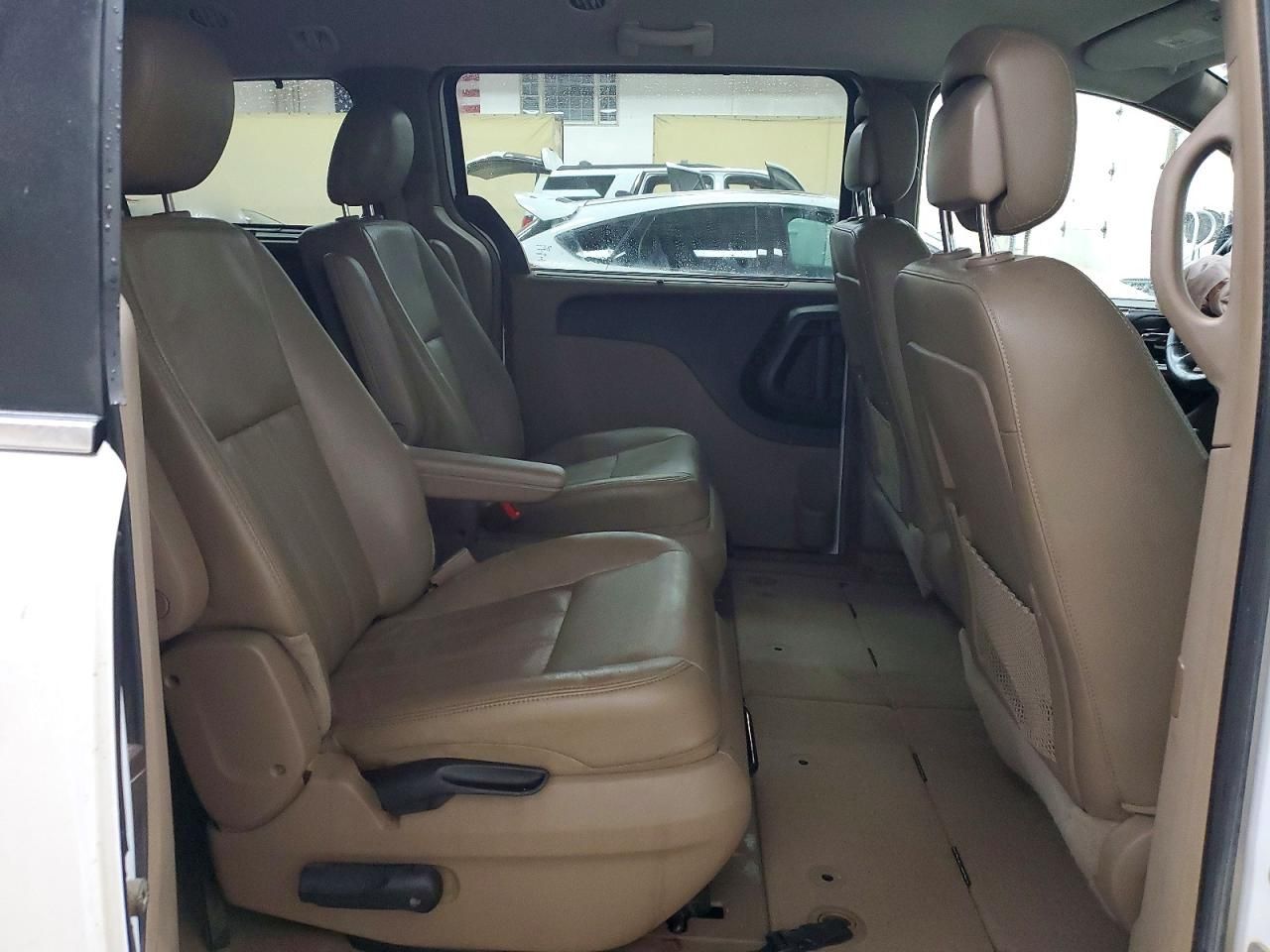 2015 Chrysler Town & Country Touring l