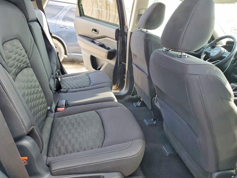 2023 Nissan Pathfinder sv