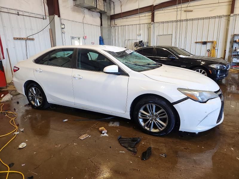 2015 Toyota Camry le