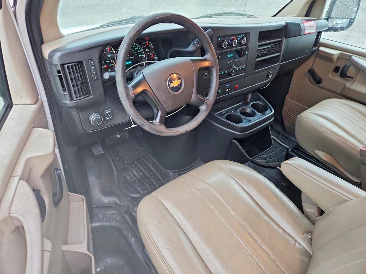 2011 Chev Rolet Express 2500 Utility / Service Van
