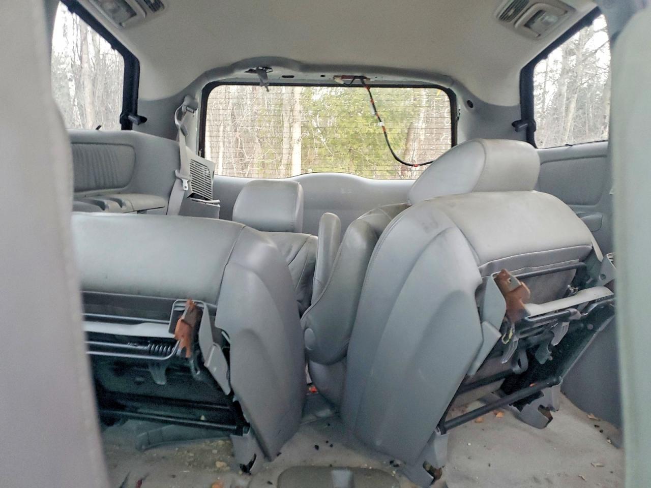 2009 Toyota Sienna ce