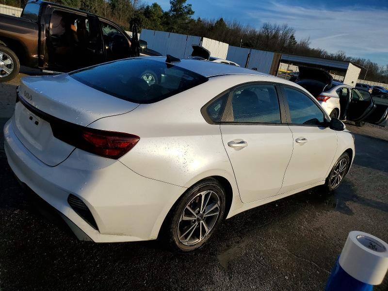 2022 KIA Forte fe