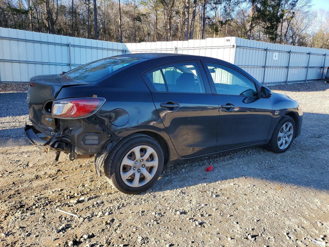 2013 Mazda 3 I