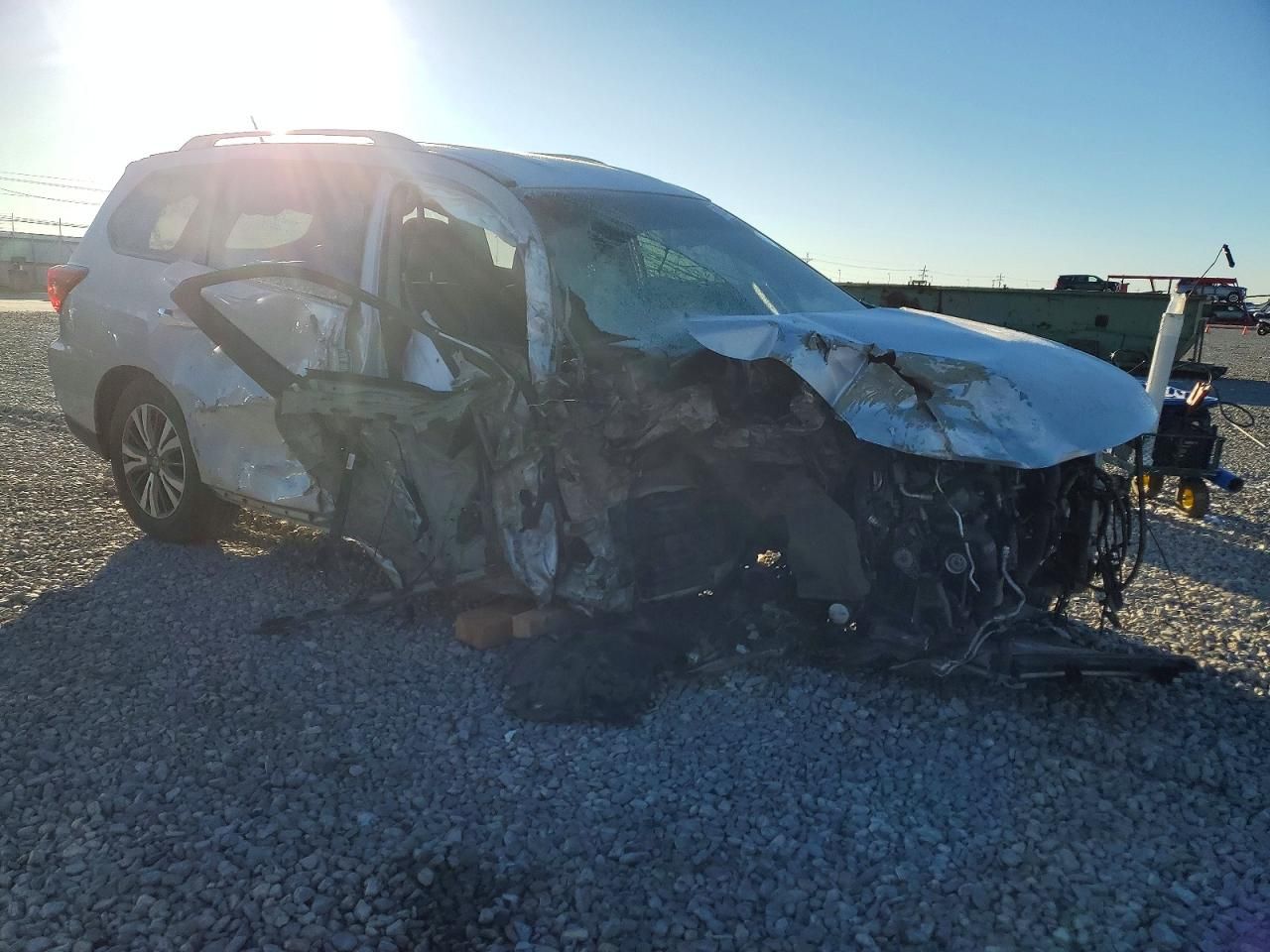 2017 Nissan Pathfinder s