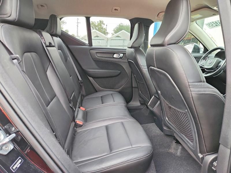 2021 Volvo Xc40 T5 Momentum