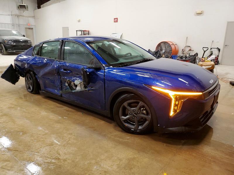 2025 KIA K4 lx