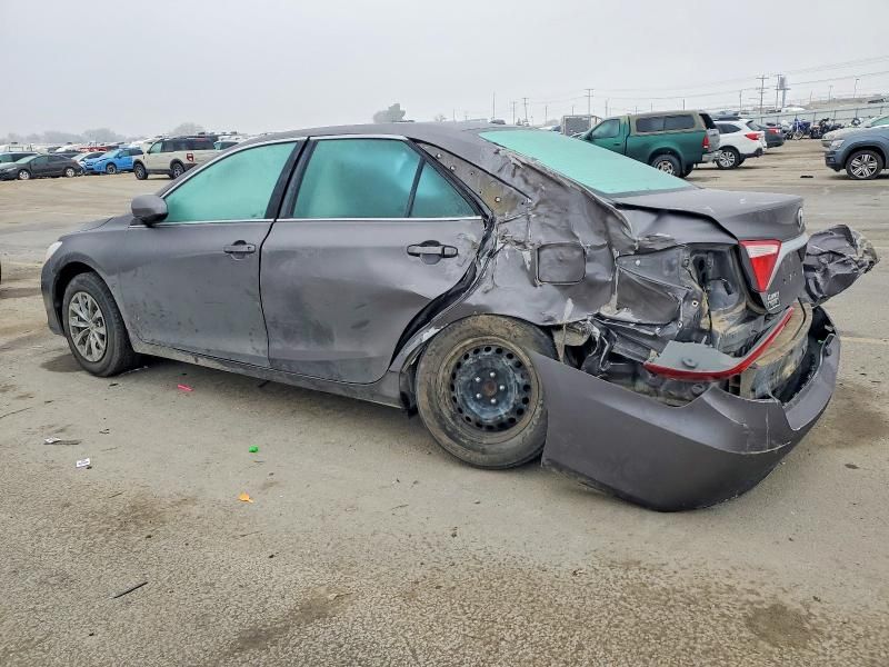 2016 Toyota Camry le