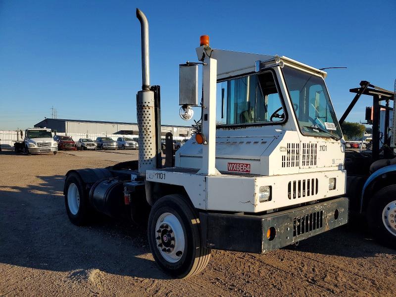 2010 Ottawa Yard Tractor 2009 Otta Tractor