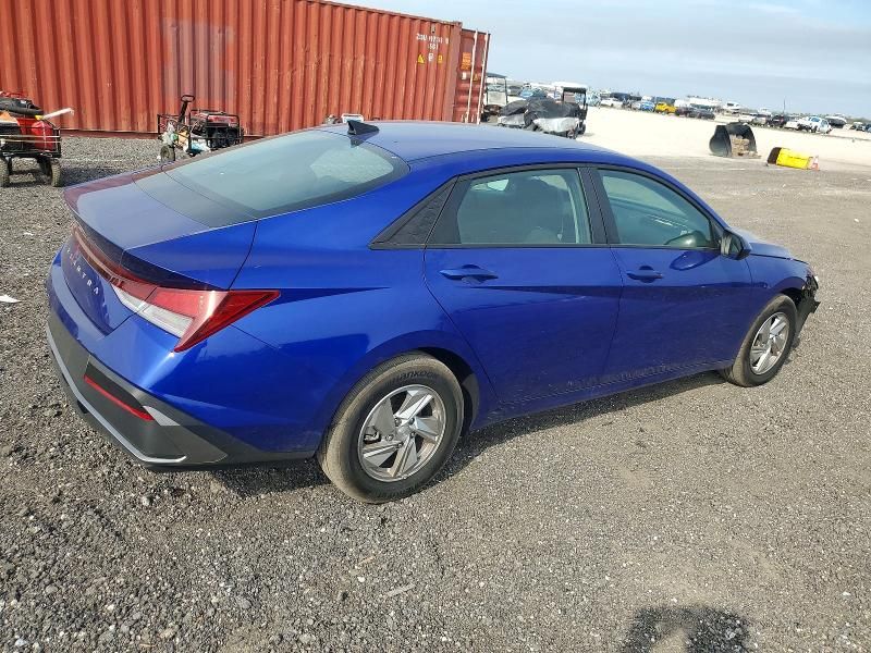 2025 Hyundai Elantra se