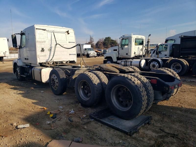 2016 Volvo VNL Semi Truck