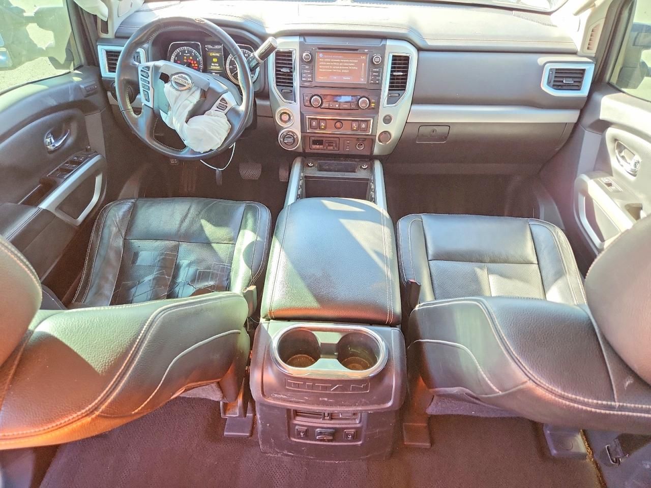 2018 Nissan Titan sv