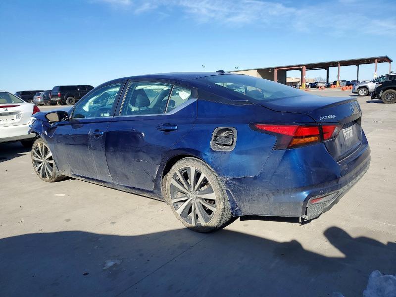 2021 Niss Altima