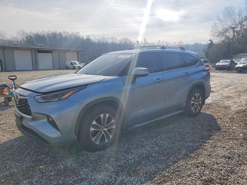 2022 Toyota Highlander xle