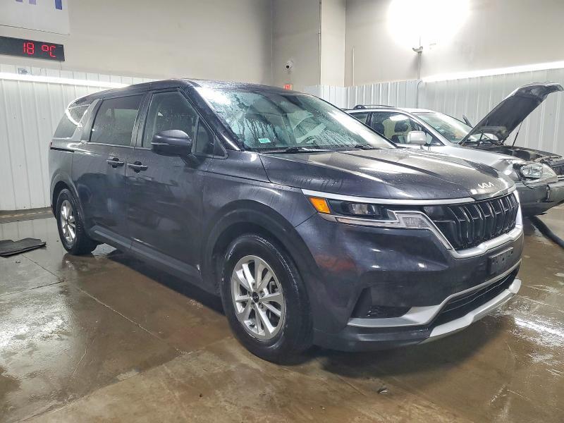 2022 KIA Carnival lx