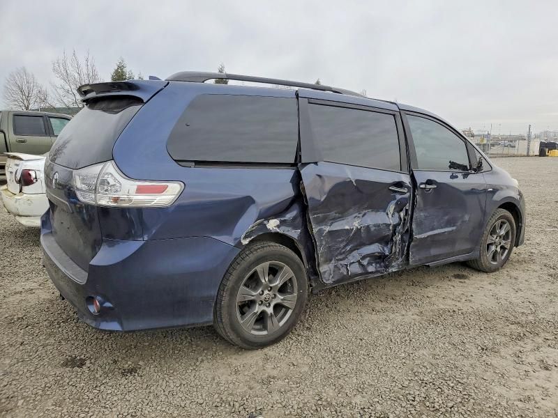 2020 Toyota Sienna Limited 7-passenger