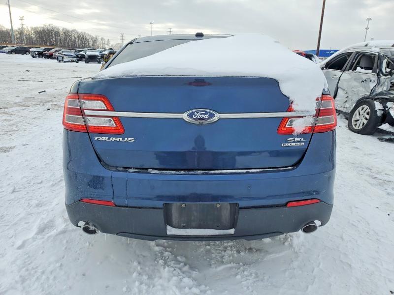 2016 Ford Taurus sel