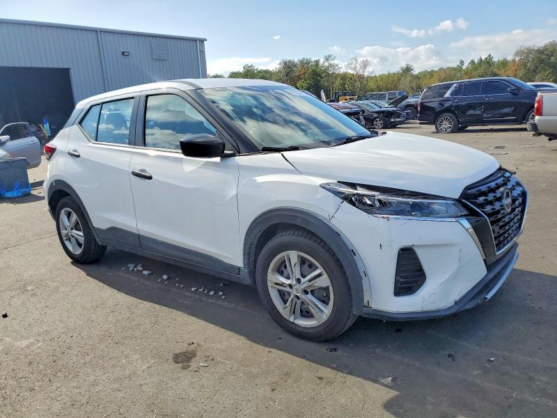 2023 Nissan Kicks s