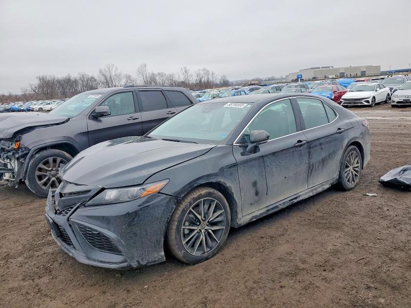 2021 Toyota Camry se