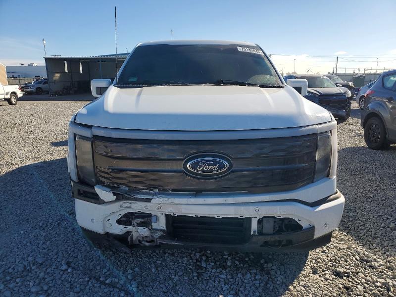 2023 Ford F150 Lightning pro