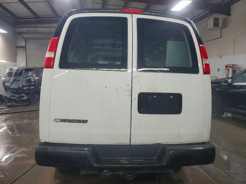 2017 Chevrolet Express G2500