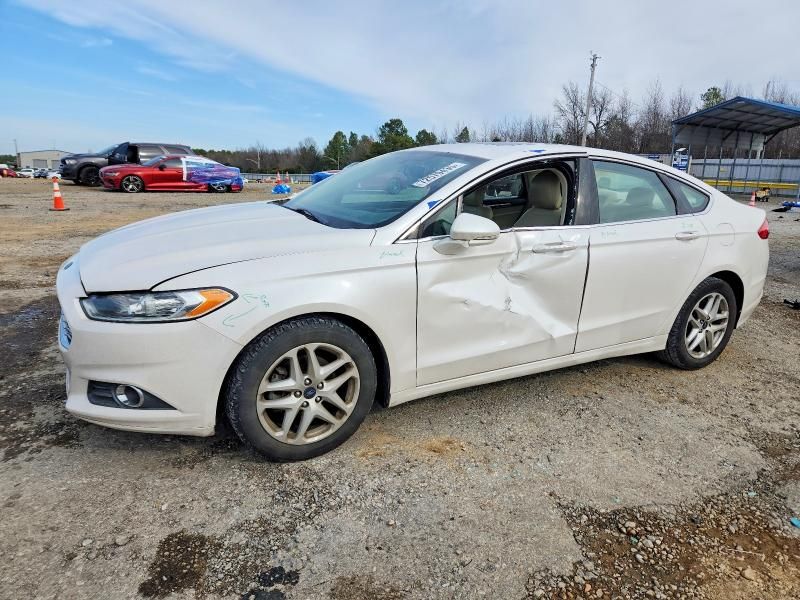 2014 Ford Fusion se