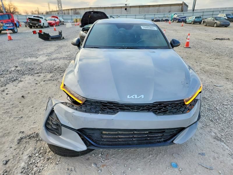 2022 KIA K5 gt Line