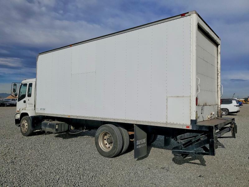 2005 Chevrolet T7500 BOX Truck