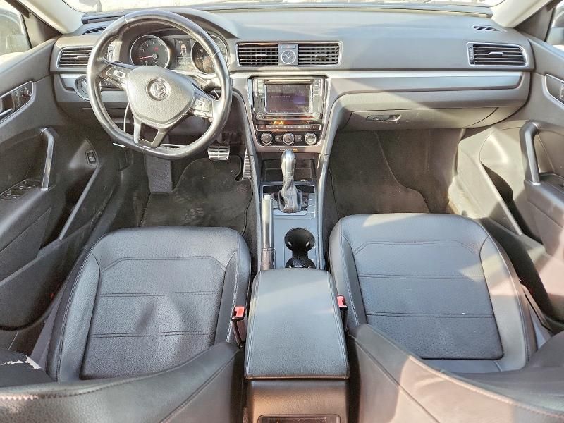 2017 Volkswagen Passat R-line