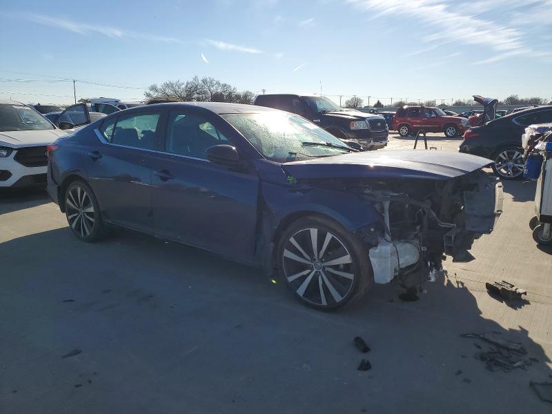 2021 Niss Altima
