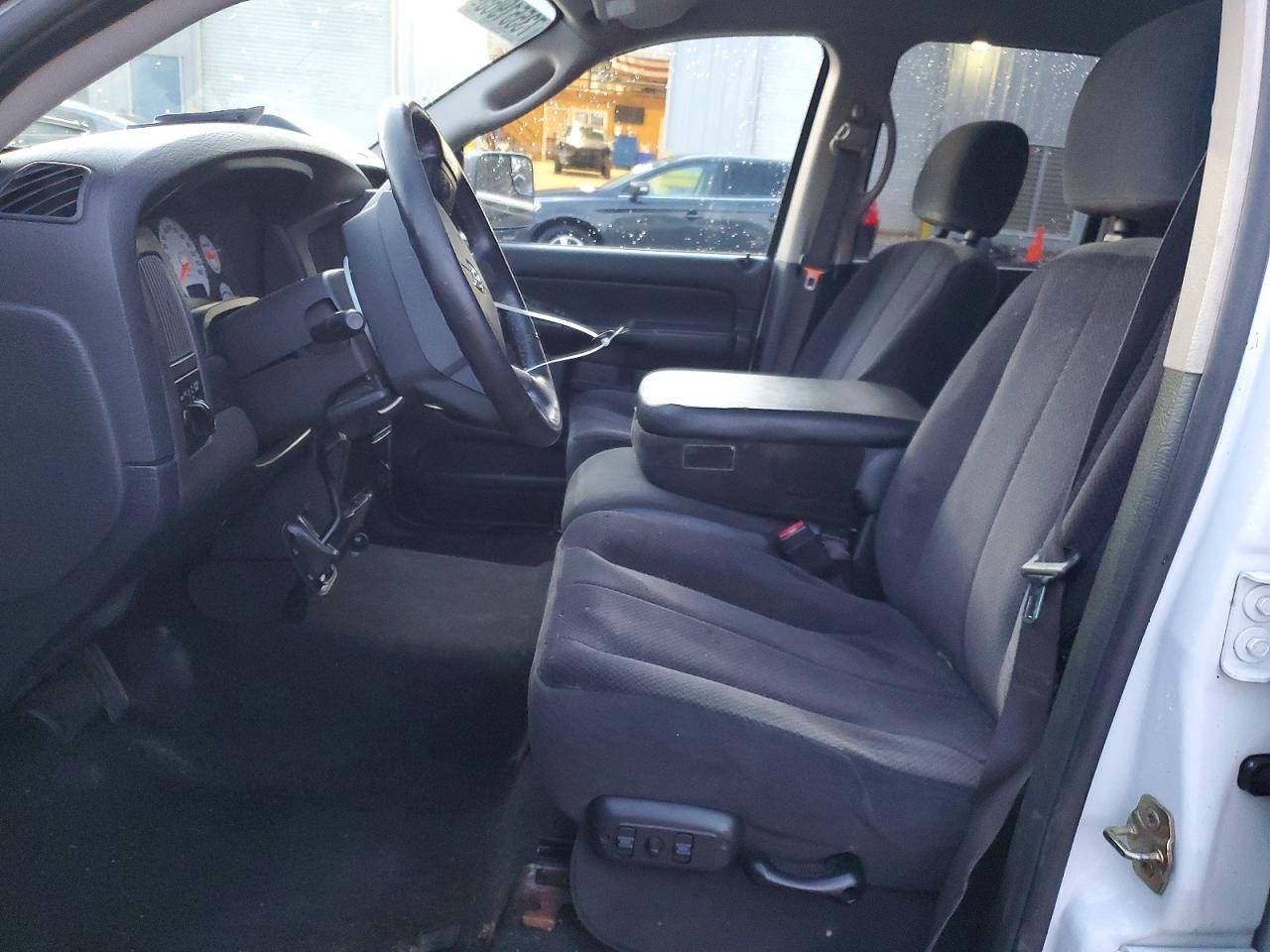 2005 Dodge RAM 1500 ST