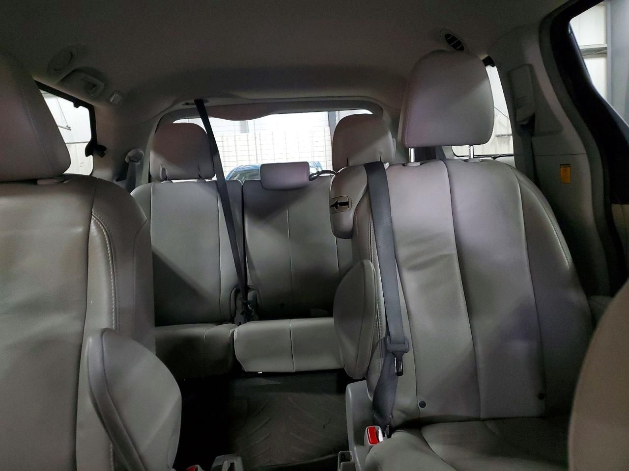 2013 Toyota Sienna xle