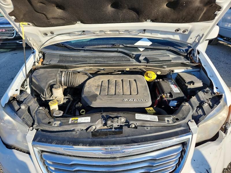 2014 Chrysler Town & Country Touring