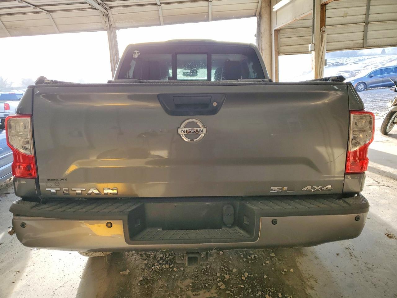 2017 Nissan Titan SL
