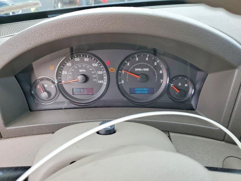 2006 Jeep Grand Cherokee Laredo