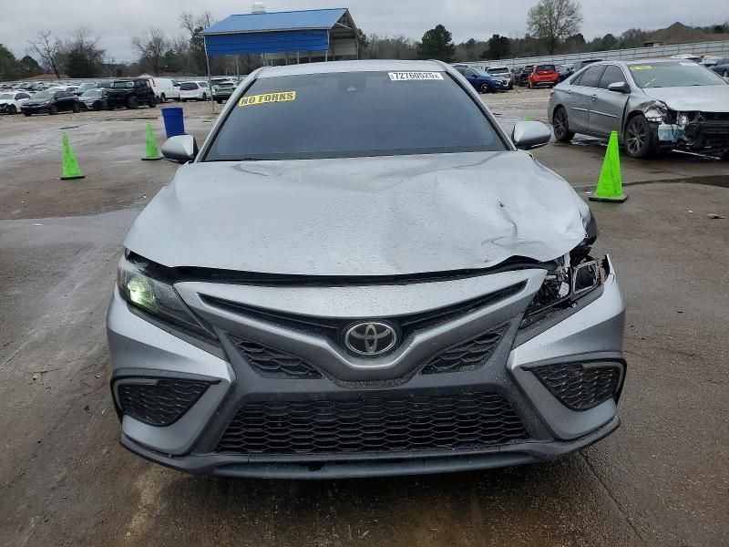2022 Toyota Camry se