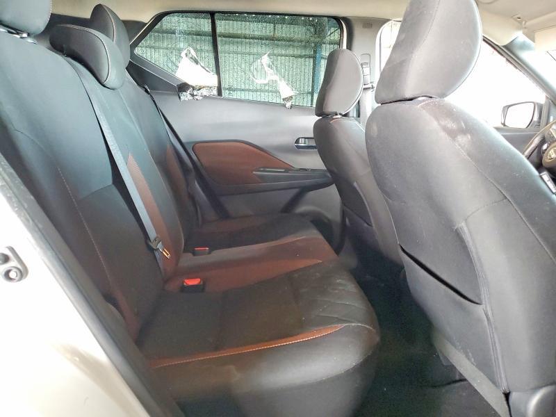 2019 Nissan Kicks sr