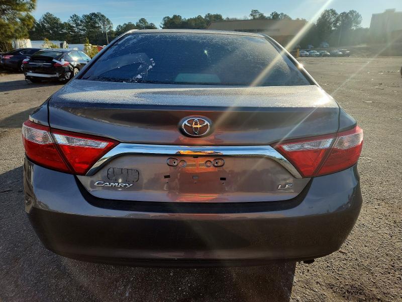 2016 Toyota Camry le