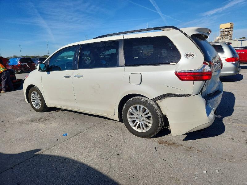 2017 Toyota Sienna xle