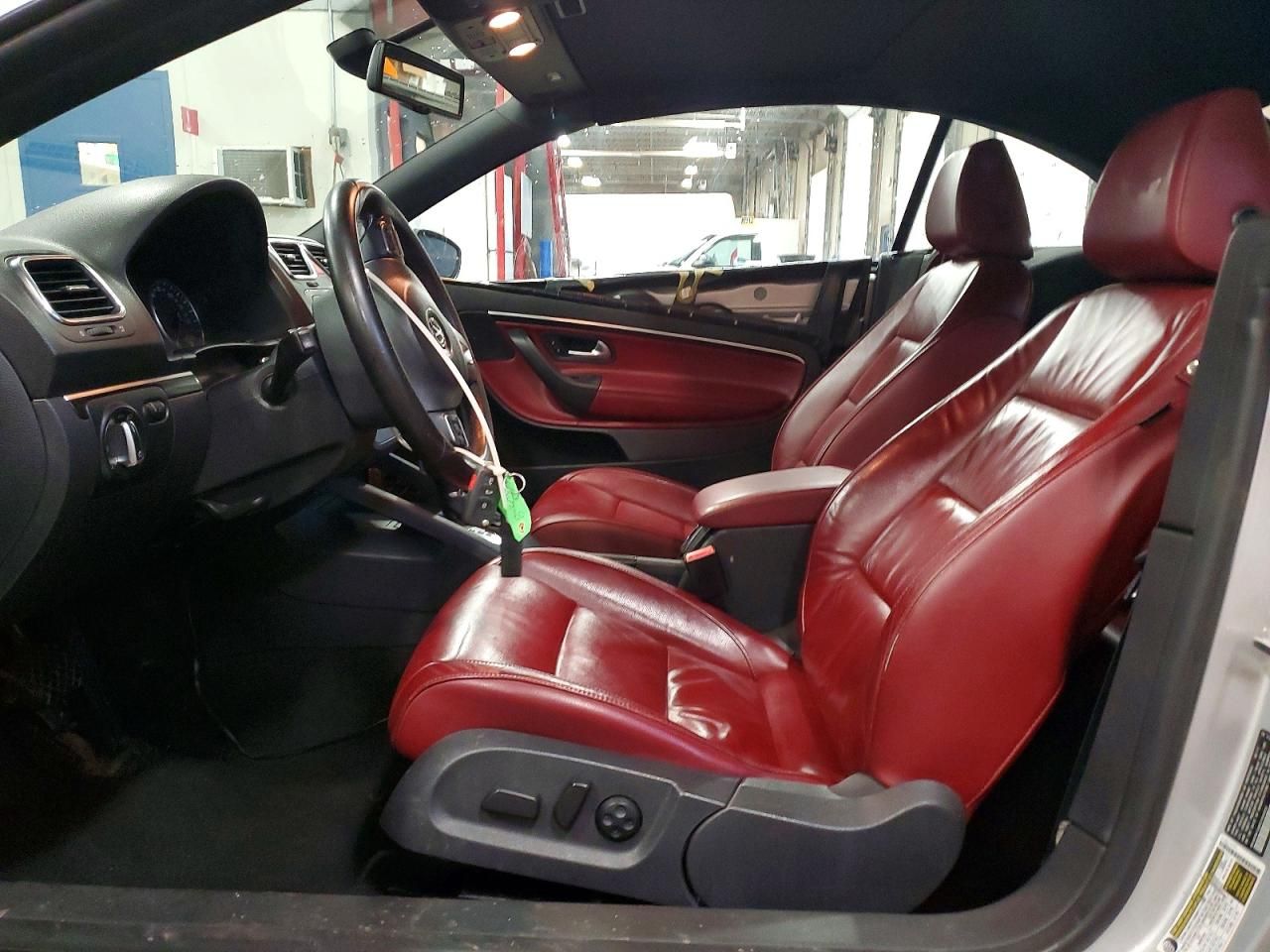 2012 Volkswagen Eos lux