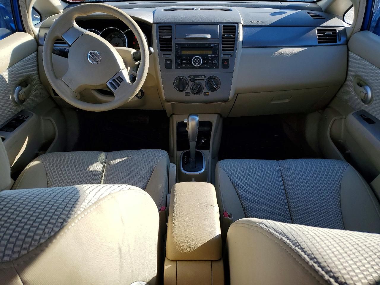 2009 Nissan Versa s