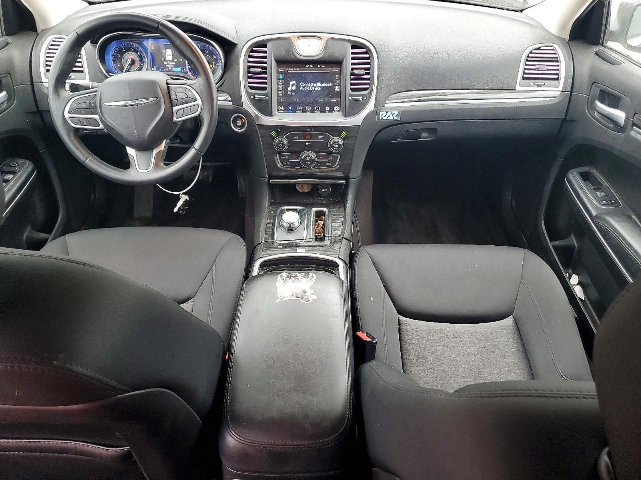 2018 Chrysler 300 Touring