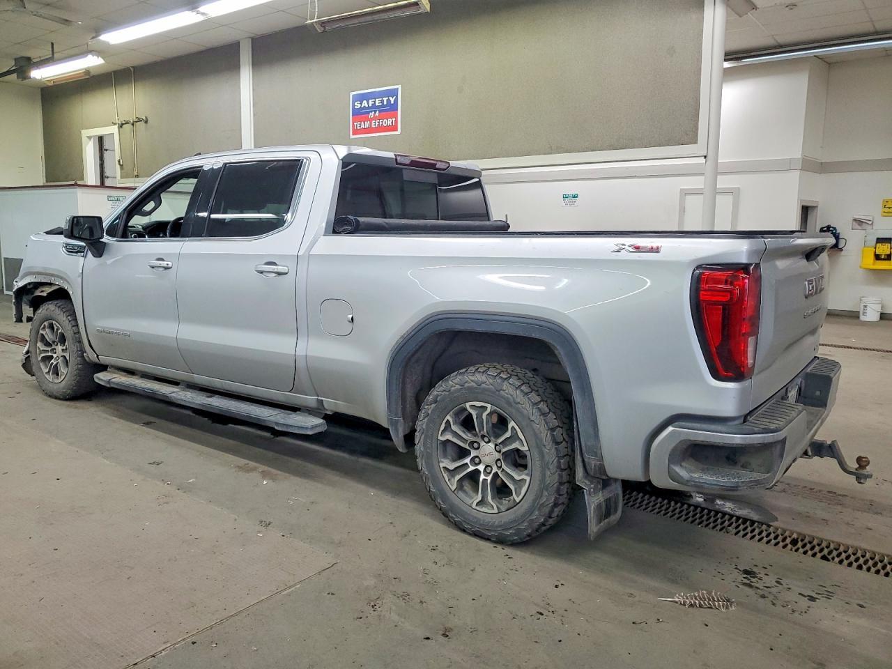 2020 GMC Sierra K1500 sle