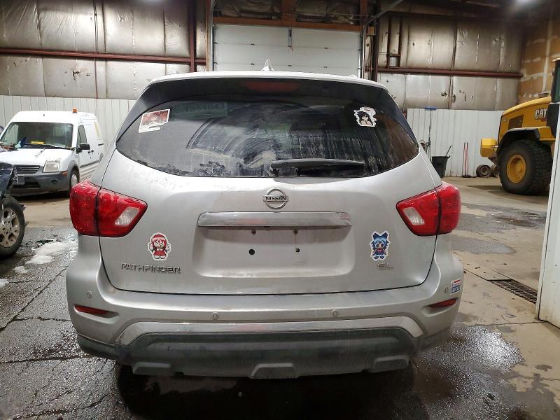 2020 Nissan Pathfinder sl