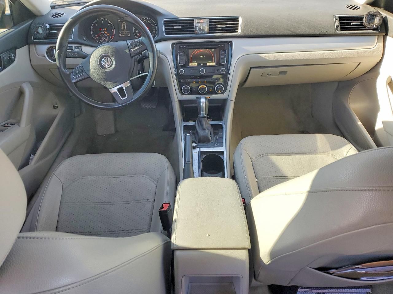 2012 Volkswagen Passat se