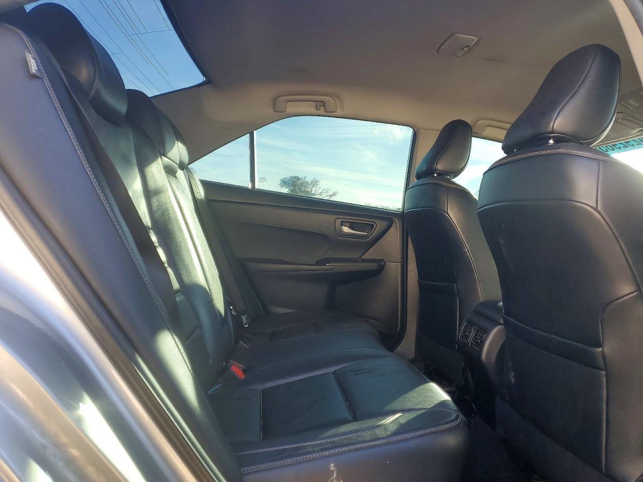 2015 Toyota Camry le