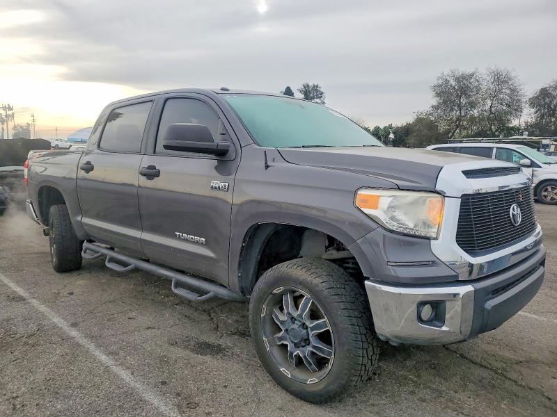 2016 Toyota Tundra Crewmax SR5