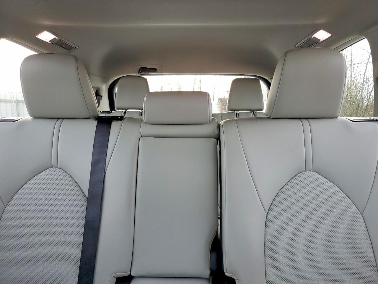 2025 Toyota Grand Highlander le