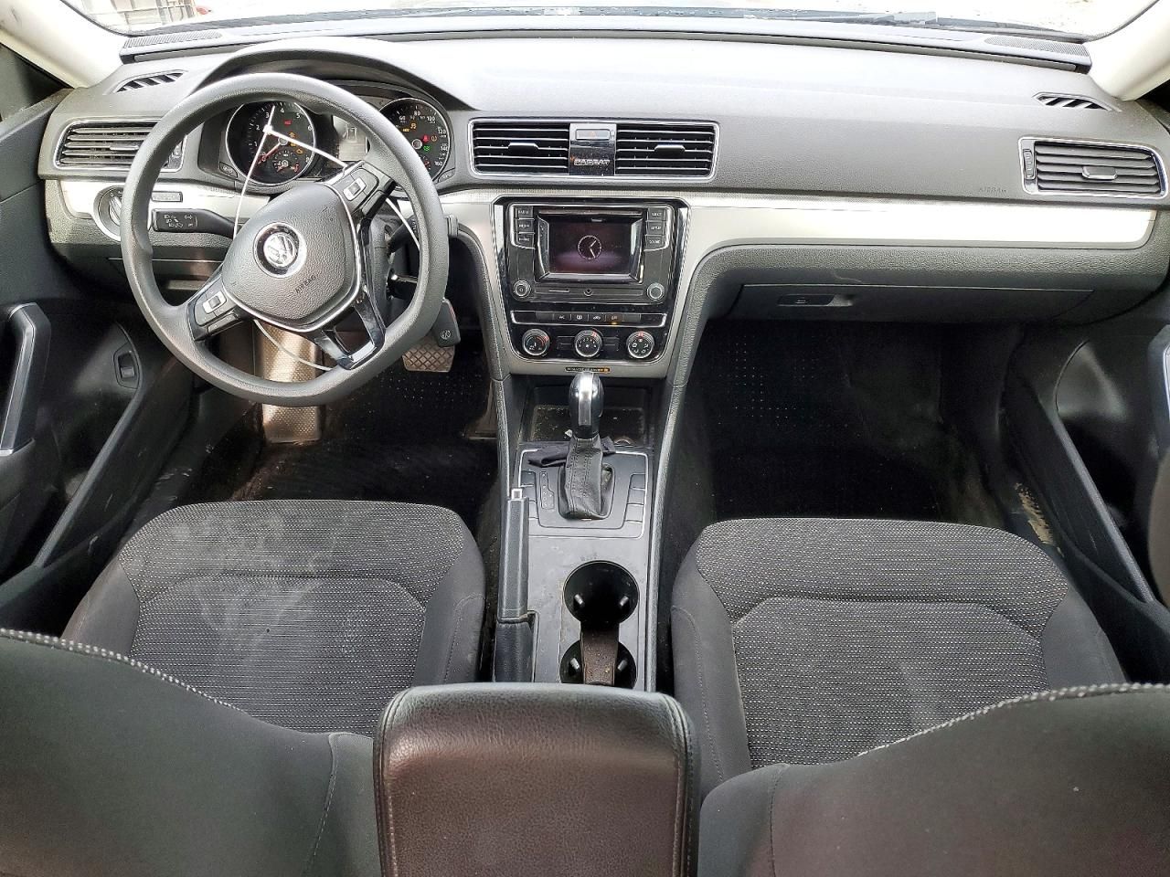 2018 Volkswagen Passat s