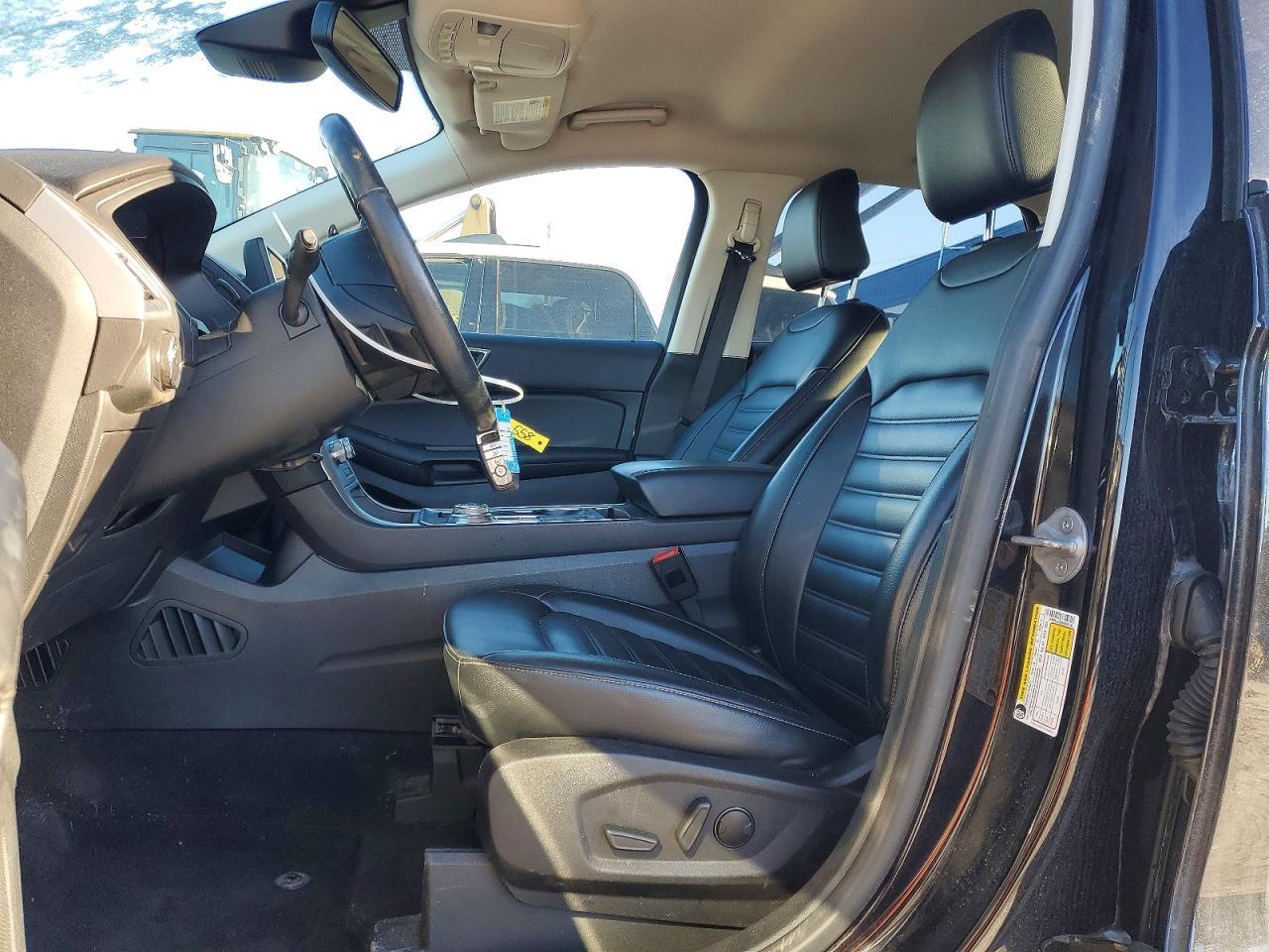 2022 Ford Edge sel