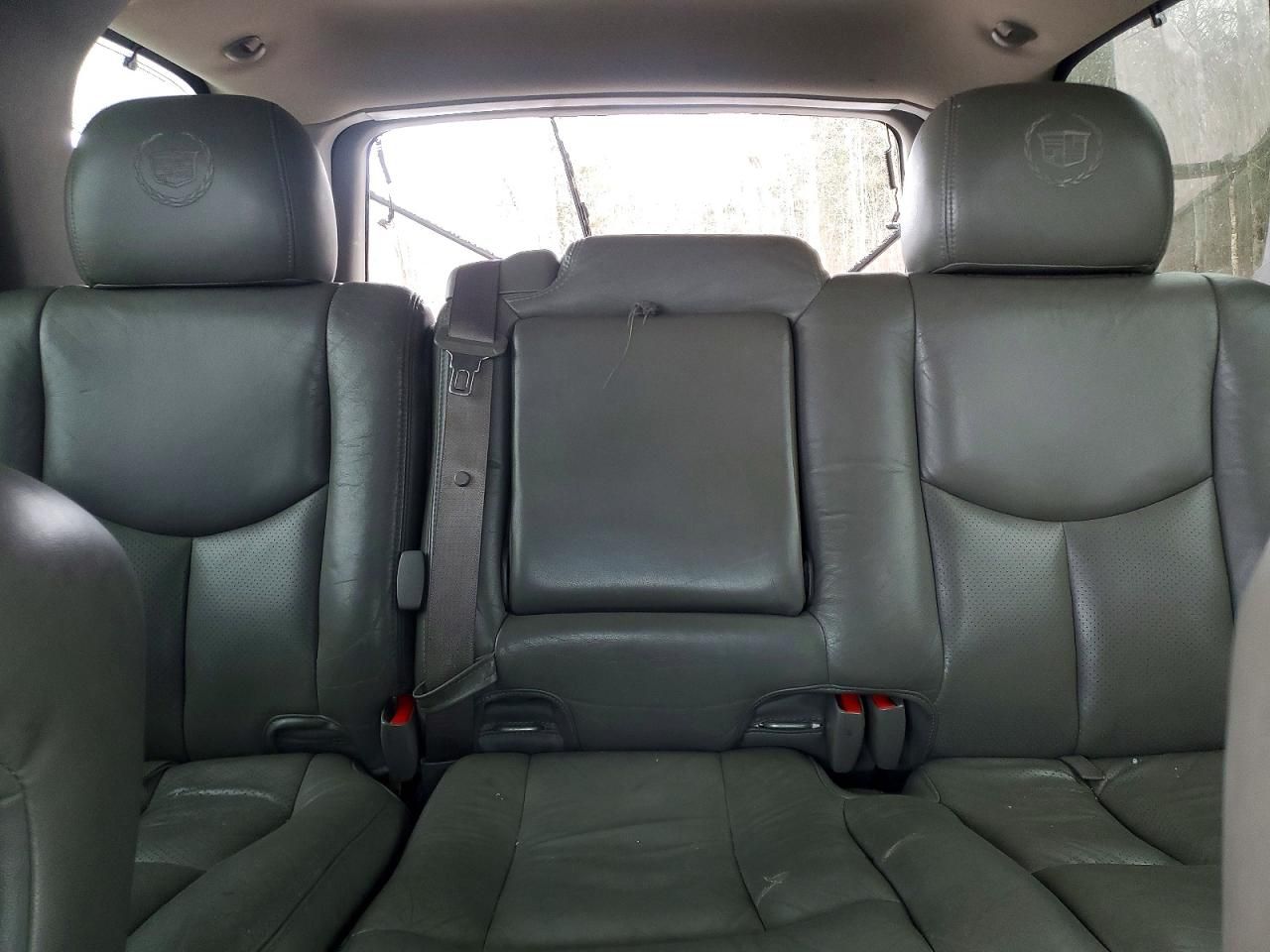 2003 Cadillac Escalade Luxury